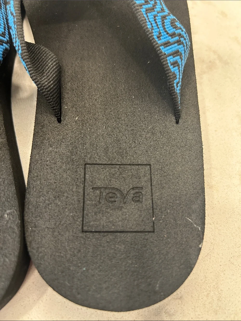 Teva Kids Mush II Flip Flops Layered Rock Black Blue Youth Size 4 NWT